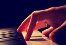 “俄军加速挺进，乌克兰面临生死攸关的转折点”