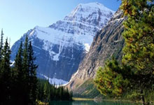 “俄军加速挺进，乌克兰面临生死攸关的转折点”